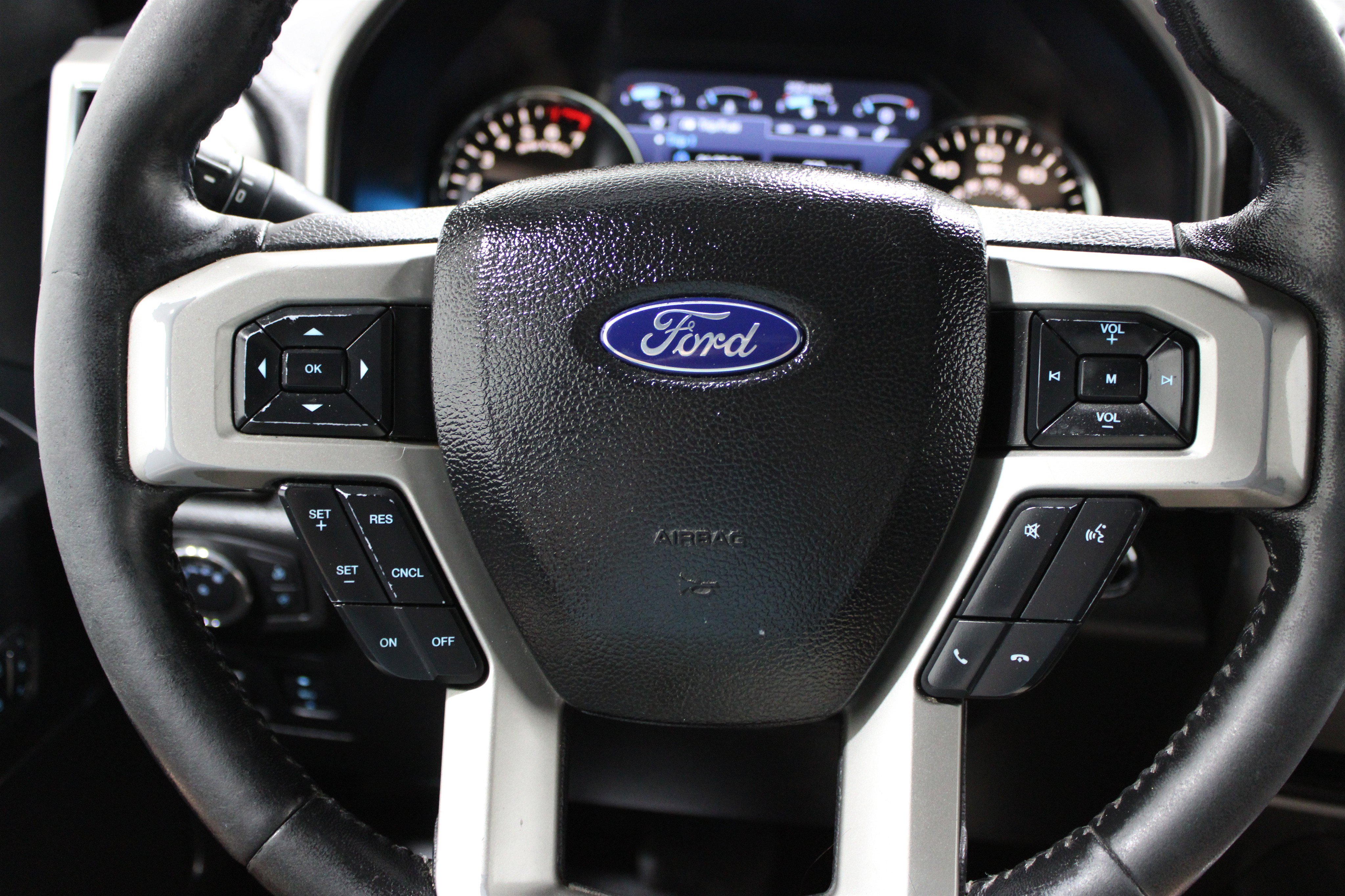 Used 2018 Ford F150 Lariat AWD/4WD image 10