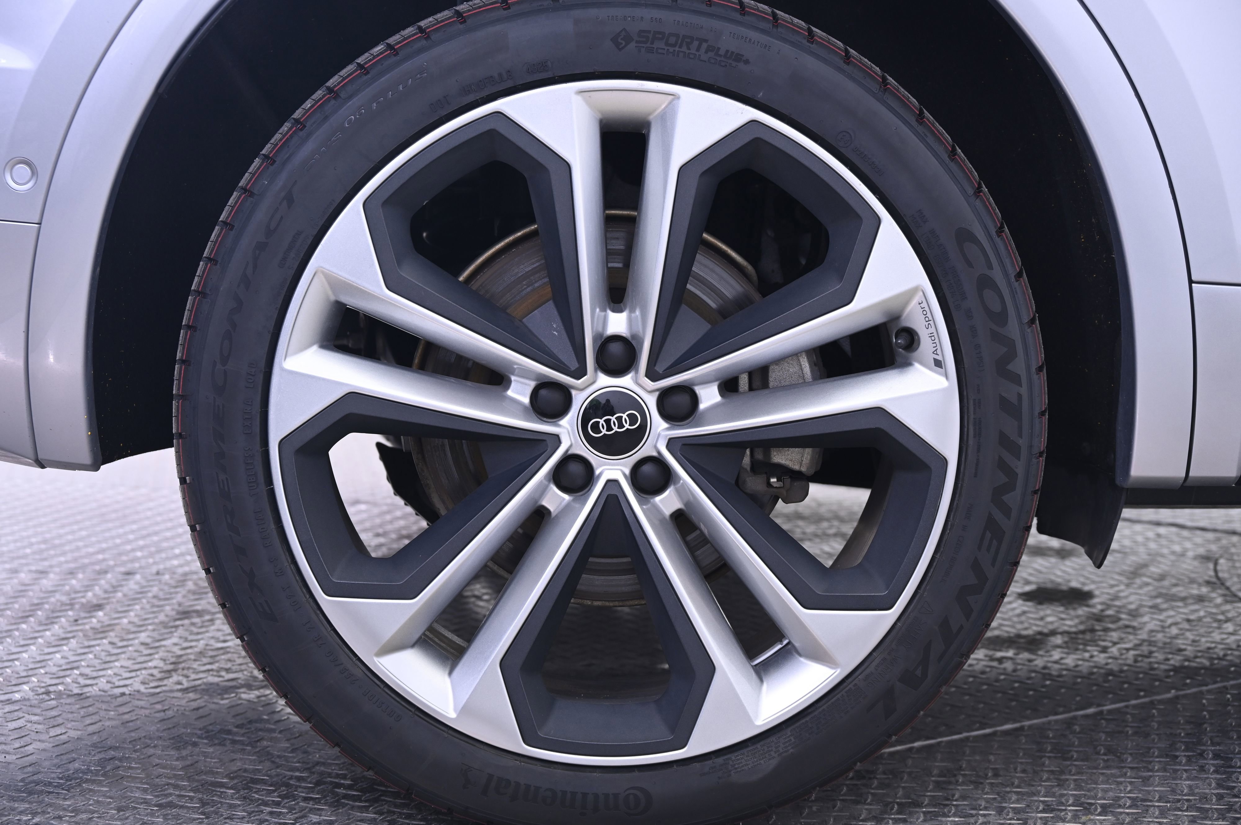 Used 2023 Audi Q5 2.0T Prestige w/ Prestige Package image 13