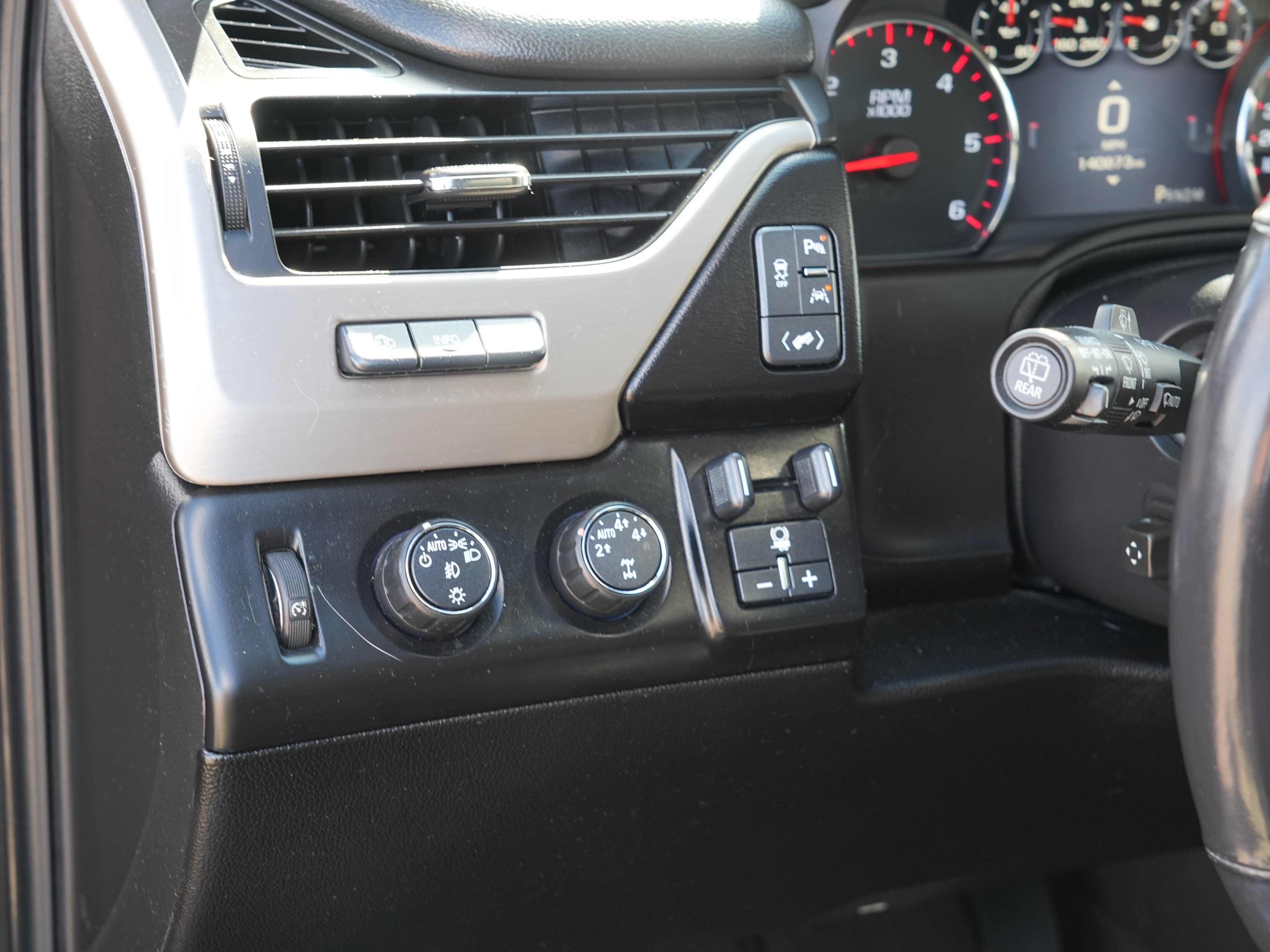 Used 2016 GMC Yukon Denali w/ Open Road Package AWD/4WD image 15