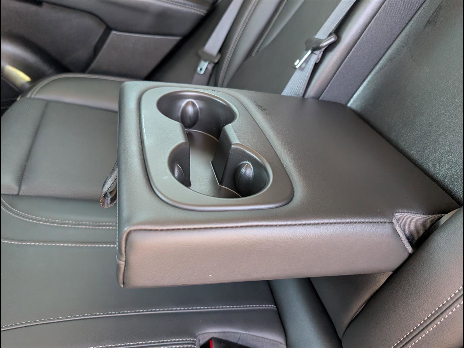 Used 2023 Buick Envision Essence AWD/4WD image 21