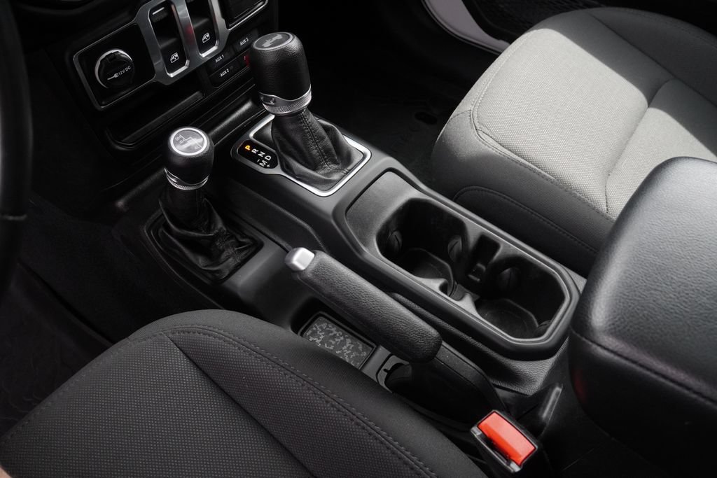 Certified 2022 Jeep Wrangler Sport AWD/4WD image 30