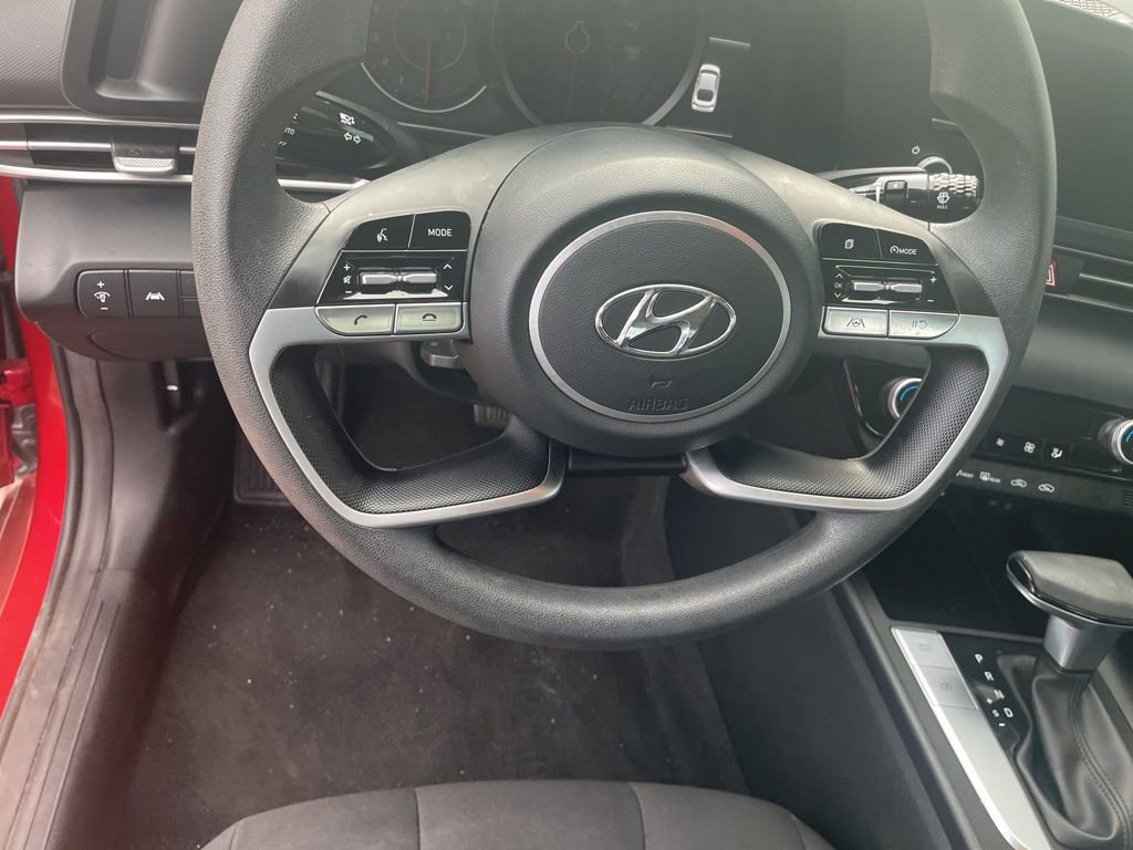 Used 2023 Hyundai Elantra SEL image 20