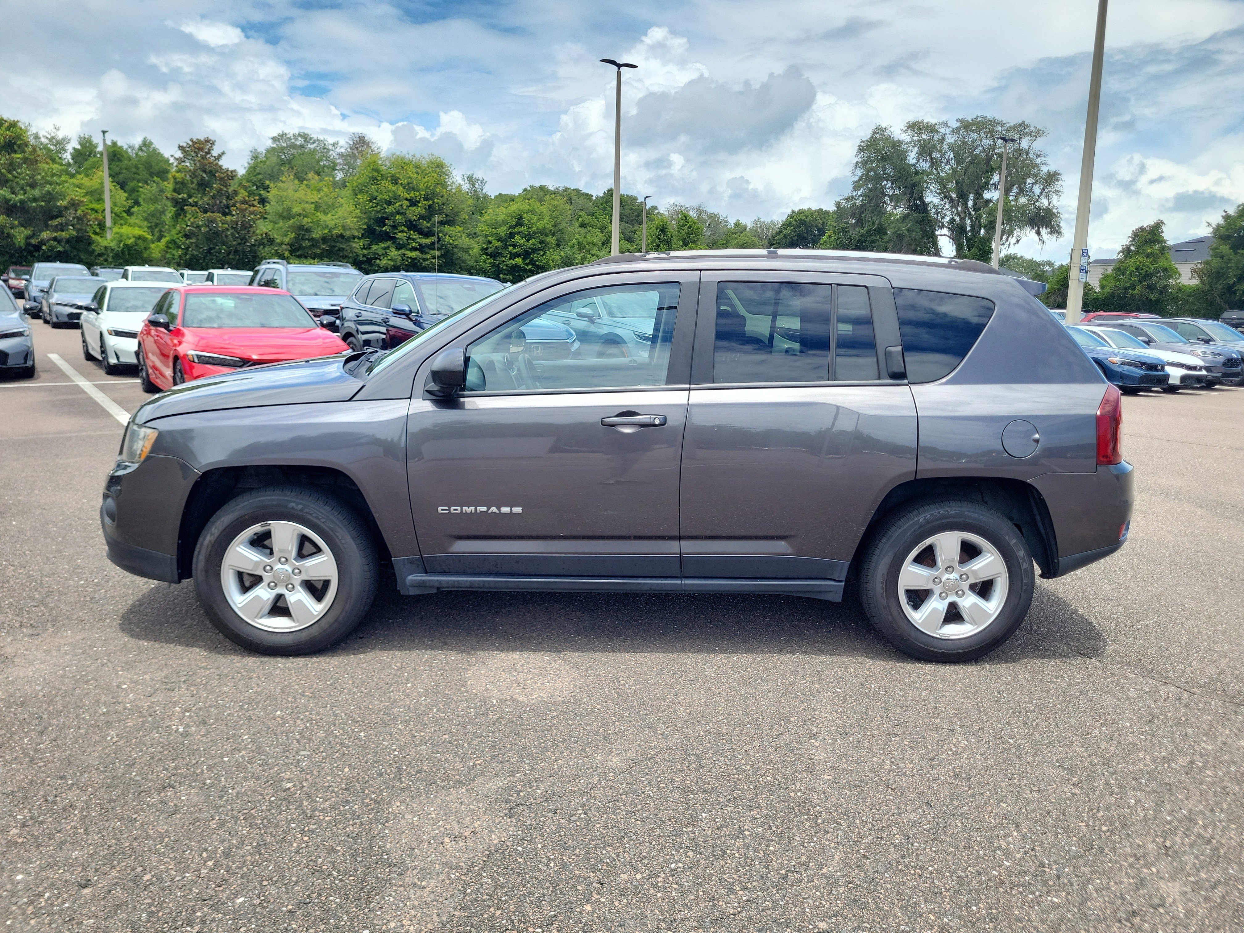 Used 2016 Jeep Compass Sport w/ Power Value Group FWD image 2