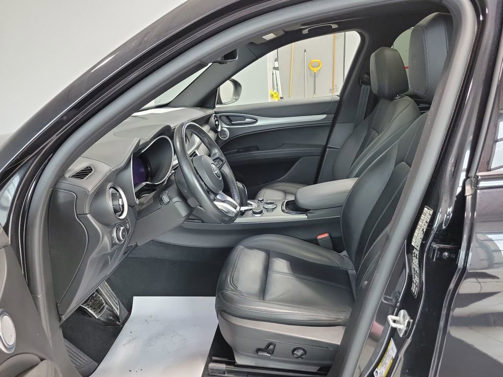 Used 2024 Alfa Romeo Stelvio Ti video 2