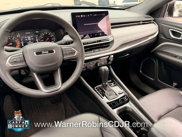 Used 2024 Jeep Compass Latitude w/ Convenience Group AWD/4WD image 9