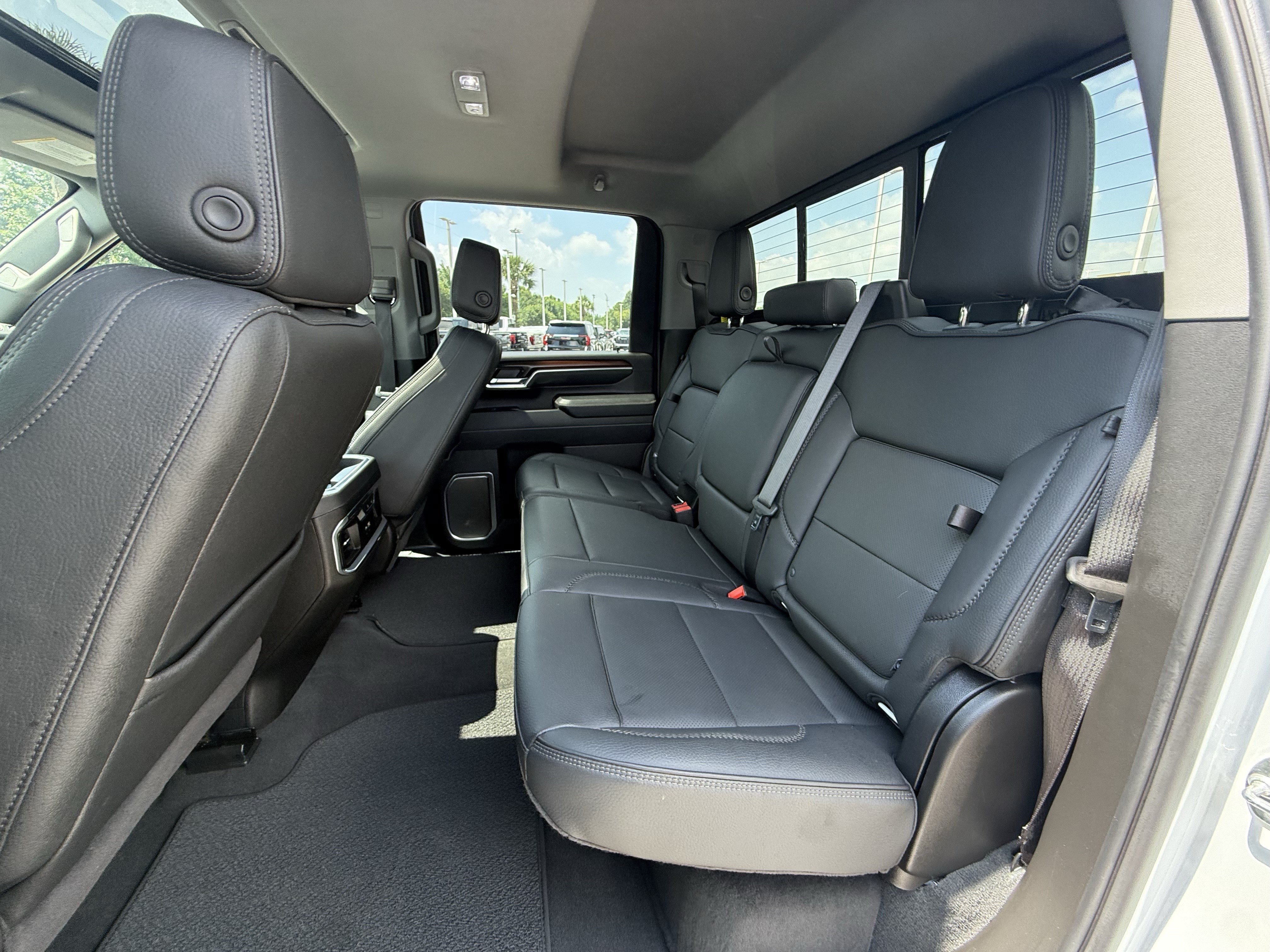 Used 2025 GMC Sierra 2500 Denali AWD/4WD image 26