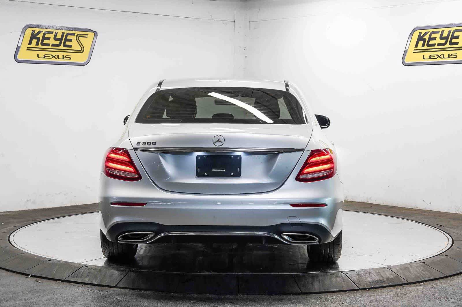 Used 2019 Mercedes-Benz E 300 image 3
