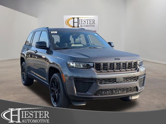 New 2026 Jeep Grand Cherokee Altitude RWD image 1