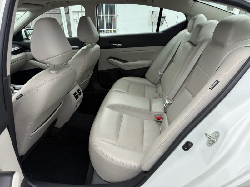 Used 2019 Nissan Altima 2.5 Platinum AWD/4WD image 18