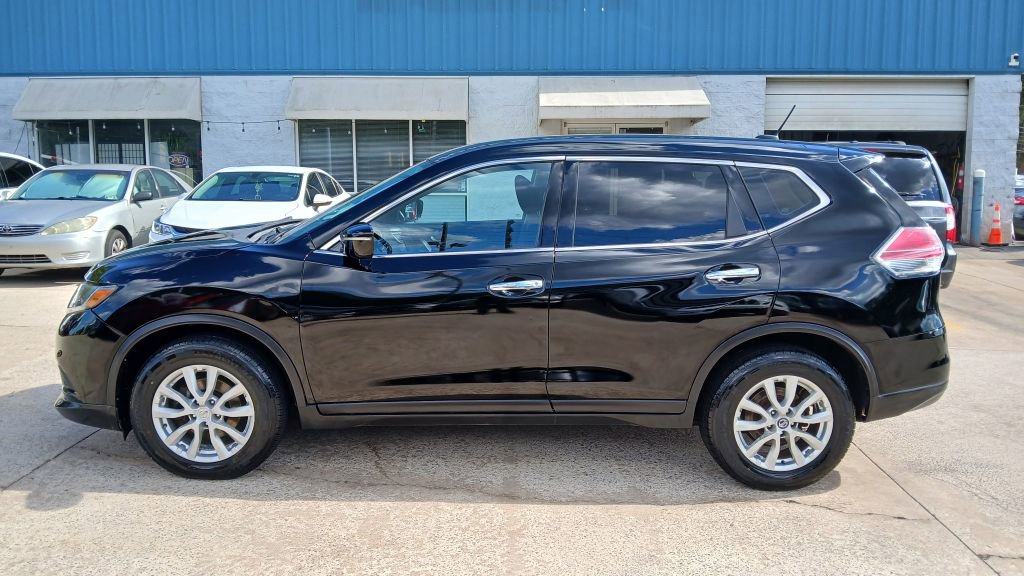 Used 2015 Nissan Rogue S image 4