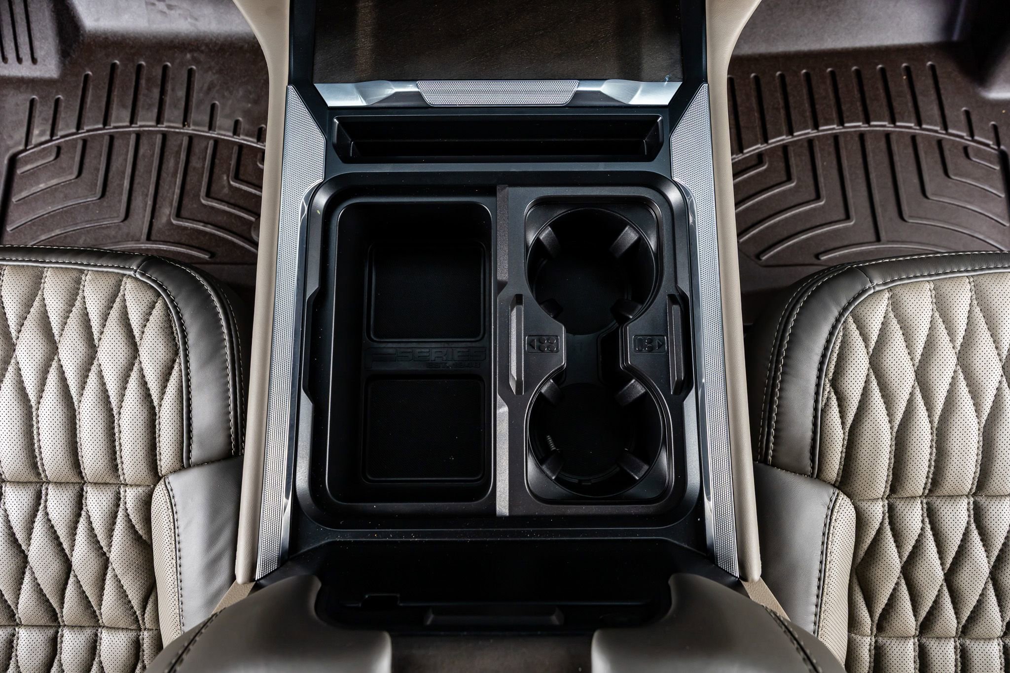 Used 2025 Ford F250 Platinum w/ Platinum Plus Package image 29