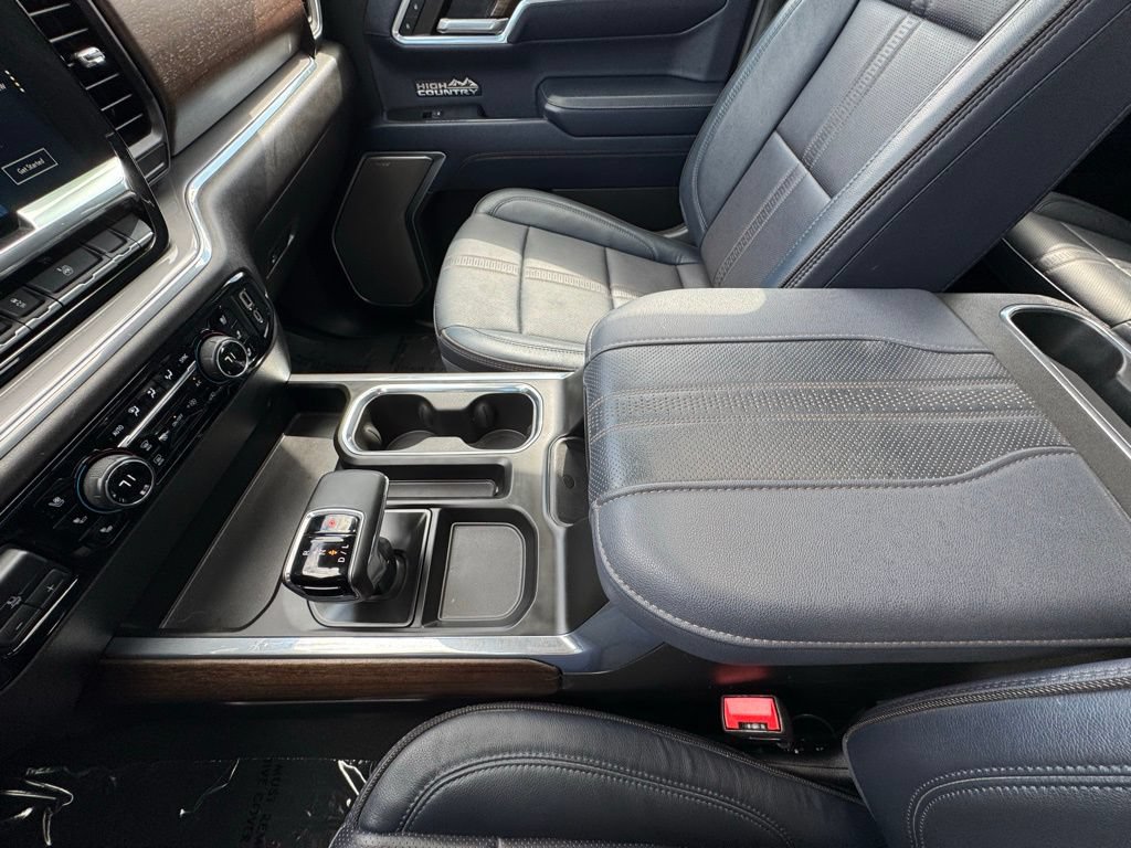 Used 2024 Chevrolet Silverado 1500 High Country w/ High Country Premium Package AWD/4WD image 30