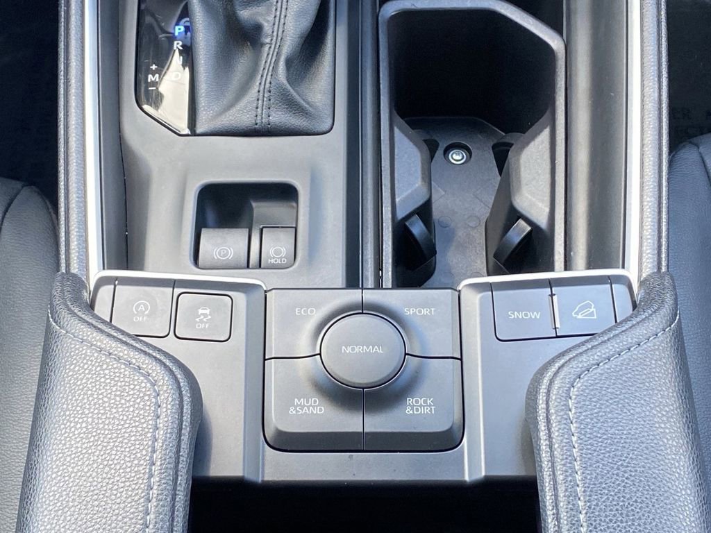 Certified 2025 Toyota Grand Highlander AWD image 30