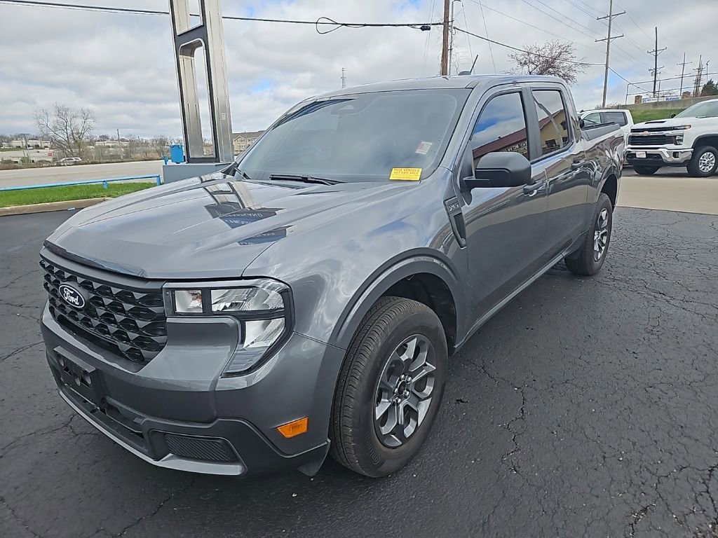 Used 2025 Ford Maverick XLT w/ Equipment Group 302A image 3