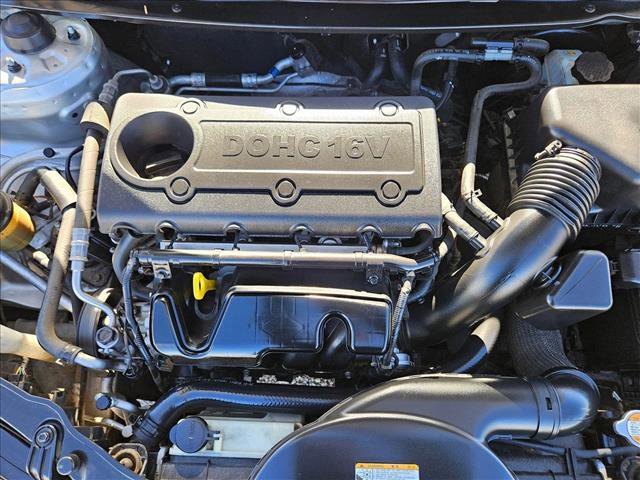 Used 2012 Kia Forte EX image 19