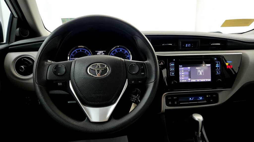 Certified 2019 Toyota Corolla LE FWD image 27