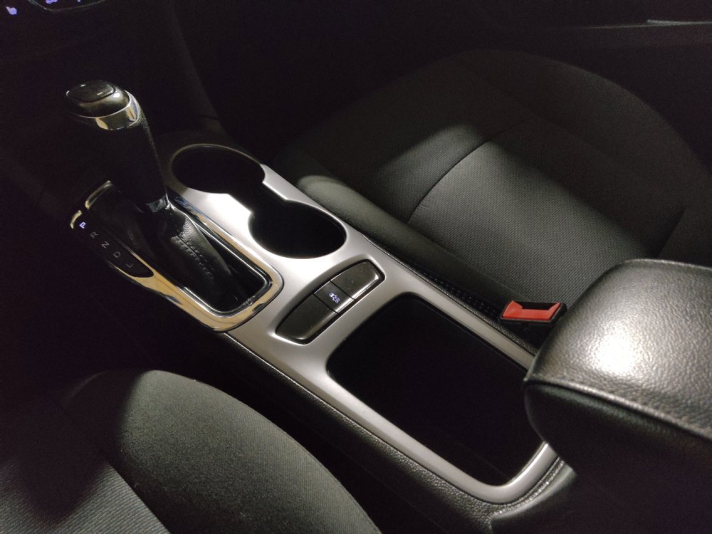 Used 2017 Chevrolet Cruze LT w/ Convenience Package FWD image 26