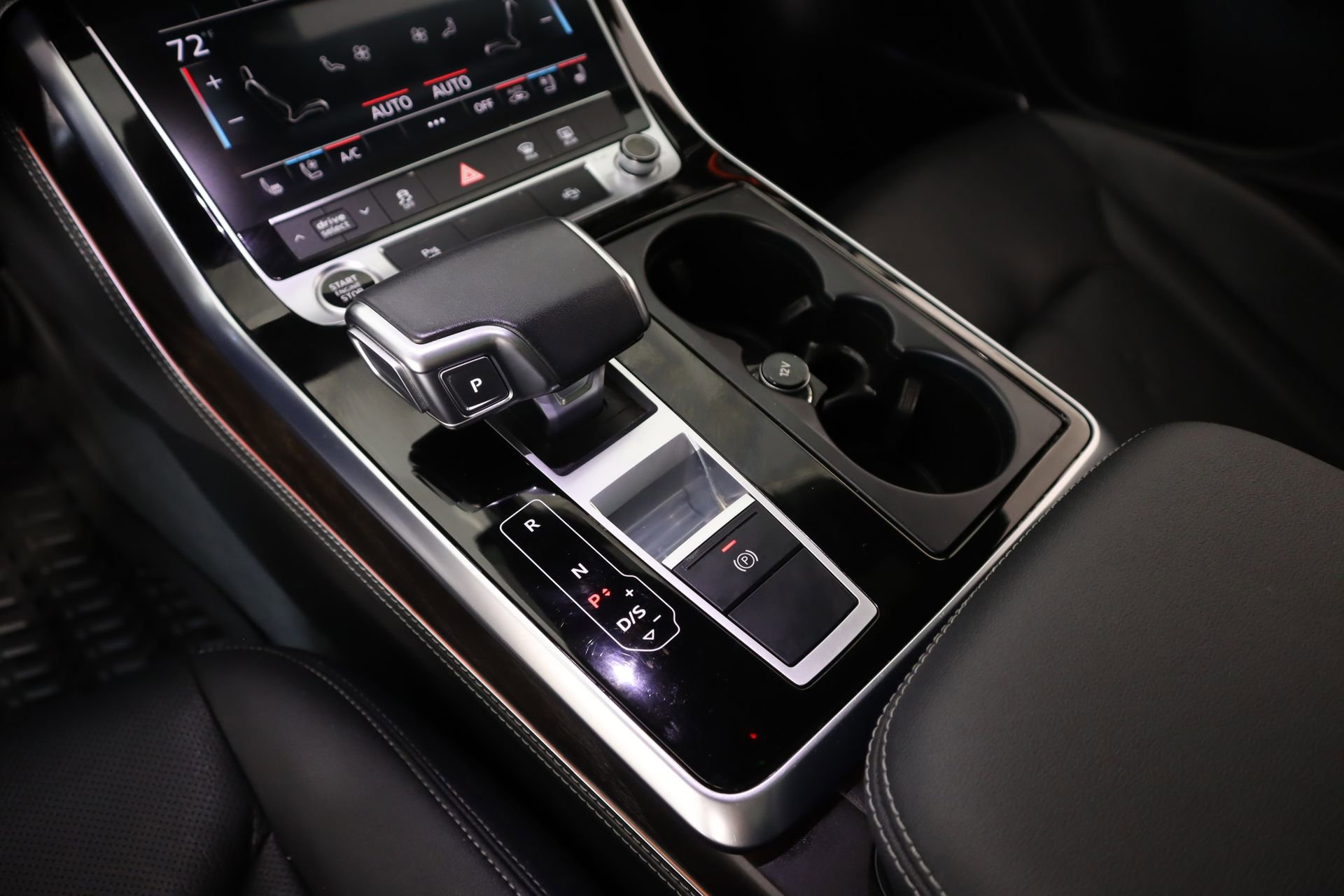 Used 2022 Audi Q8 Premium Plus AWD/4WD image 9
