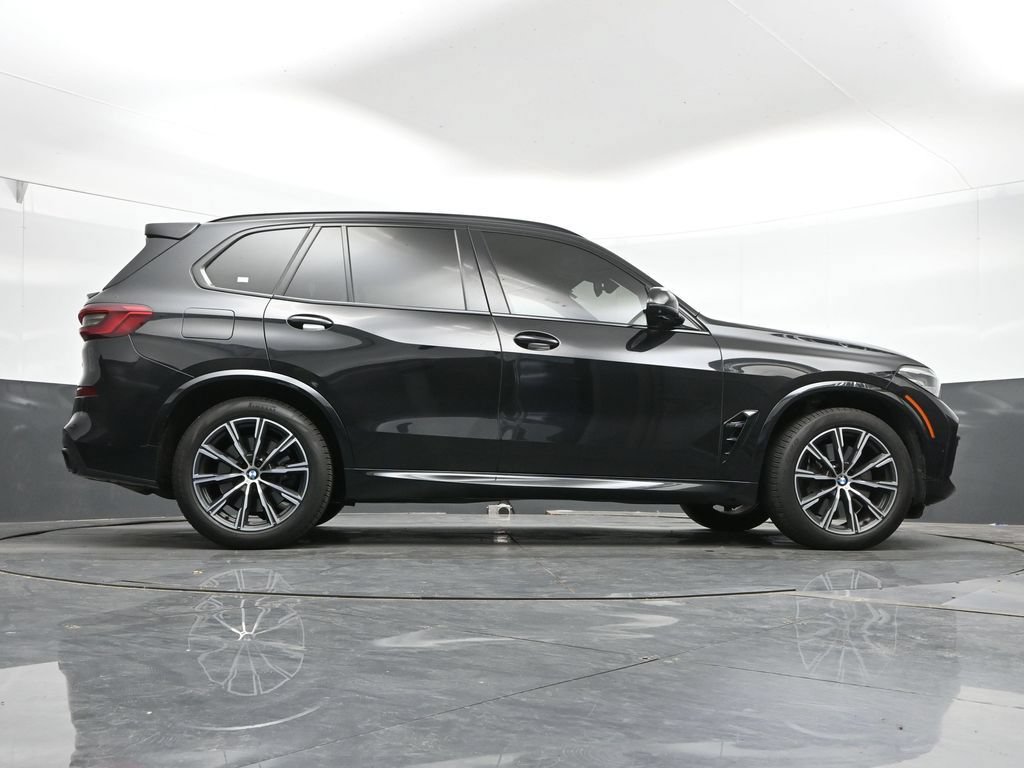 Used 2020 BMW X5 M50i AWD/4WD image 43