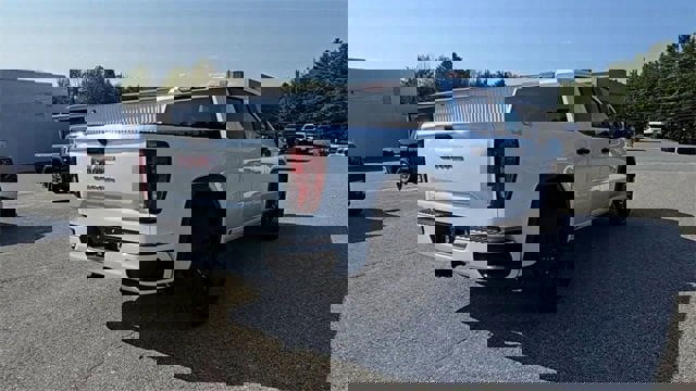 New 2024 GMC Sierra 1500 Pro w/ Graphite Edition image 8