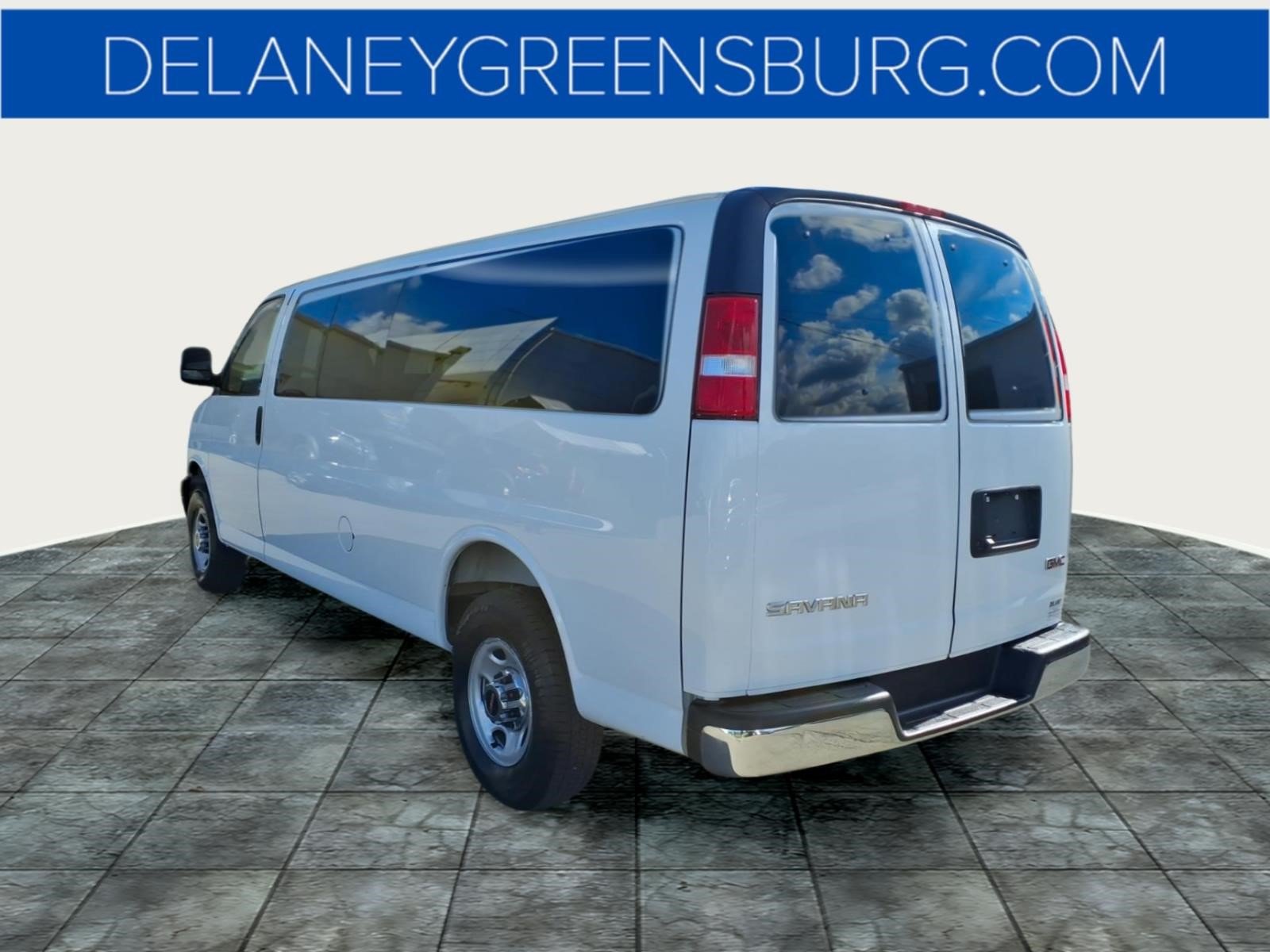 Used 2025 GMC Savana 3500 LT w/ LT Preferred Equipment Group RWD image 5