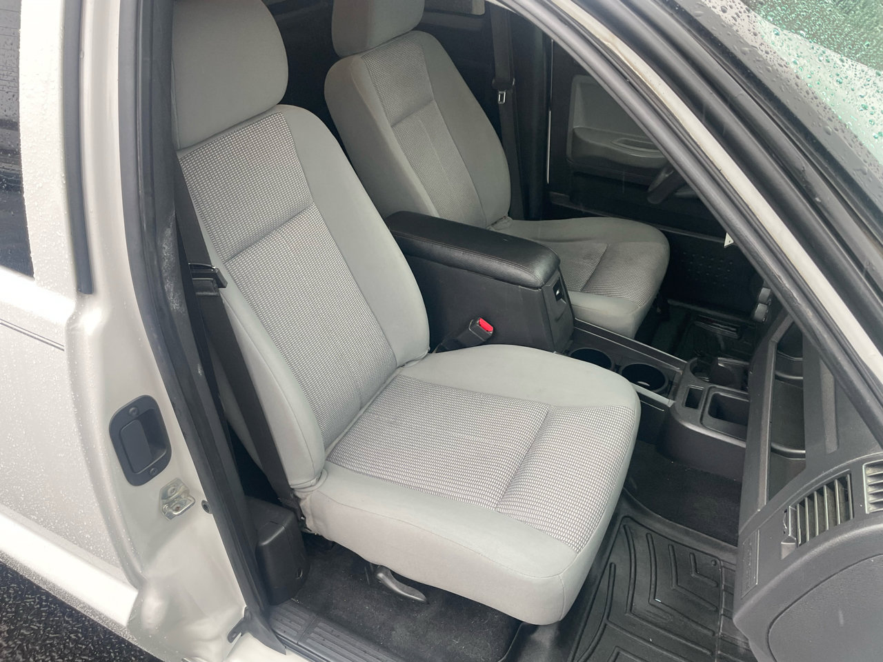 Used 2011 Dodge Dakota ST image 26