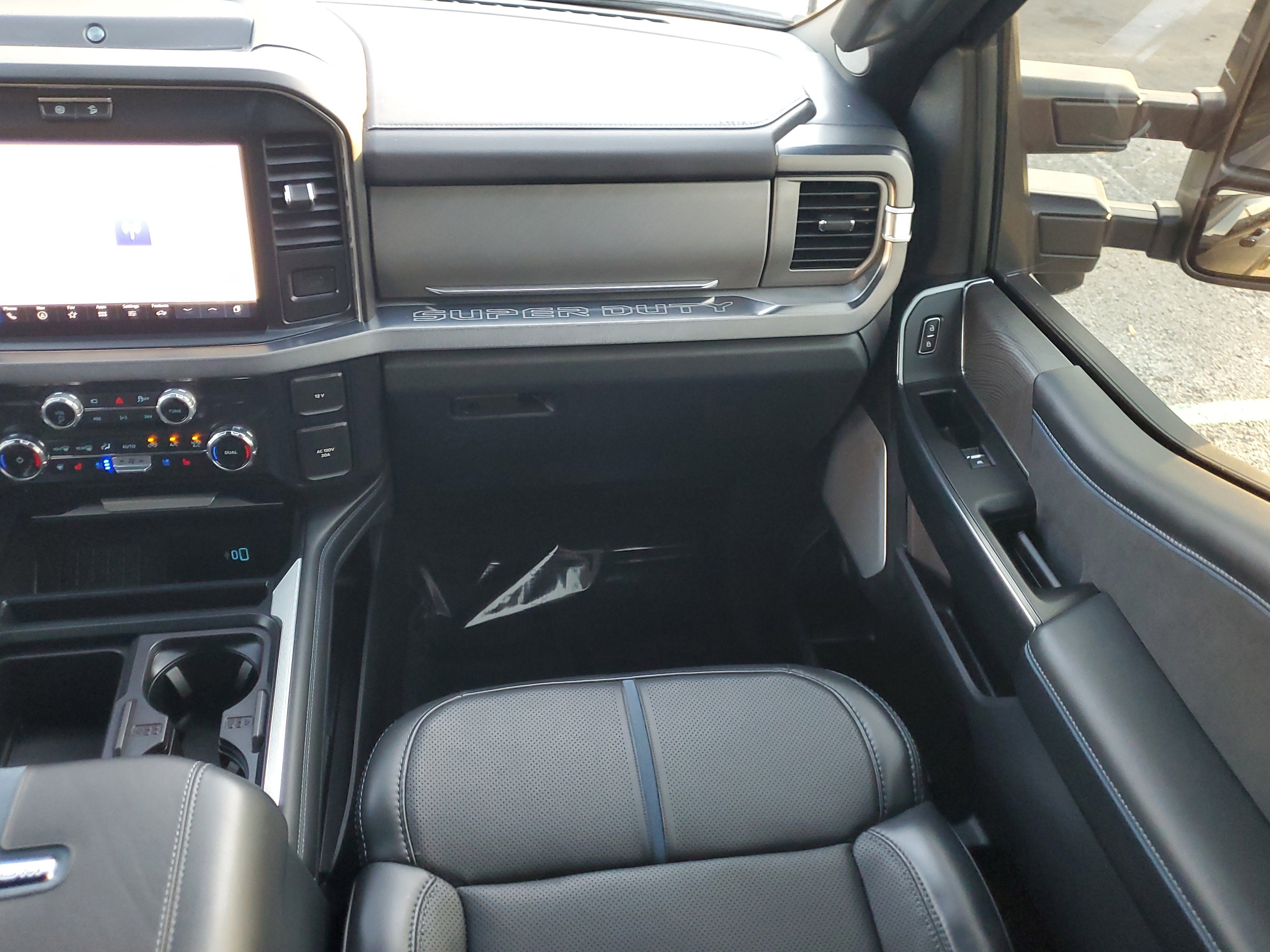 Certified 2025 Ford F250 Platinum image 16