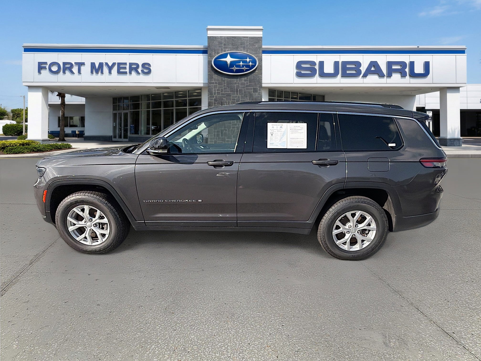 Used 2023 Jeep Grand Cherokee L Limited image 6