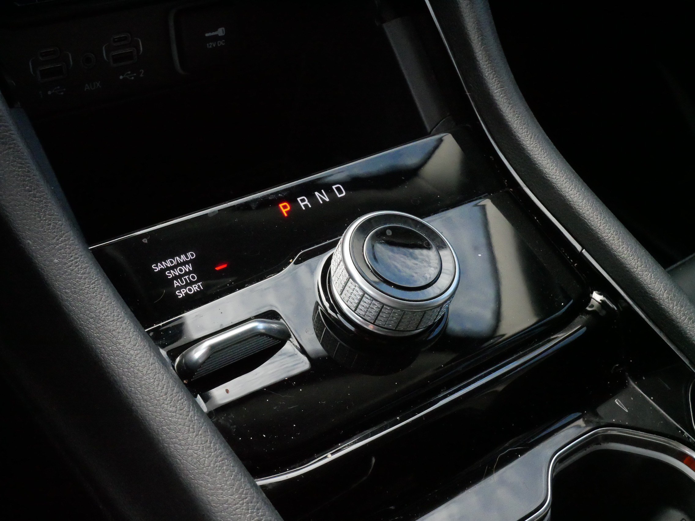 Used 2023 Jeep Grand Cherokee Limited w/ Black Appearance Package AWD/4WD image 24