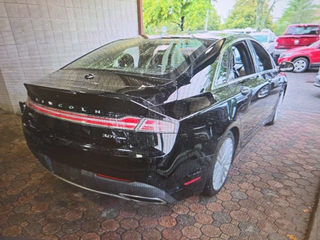 Used 2017 Lincoln MKZ Reserve w/ Technology Package AWD/4WD image 3