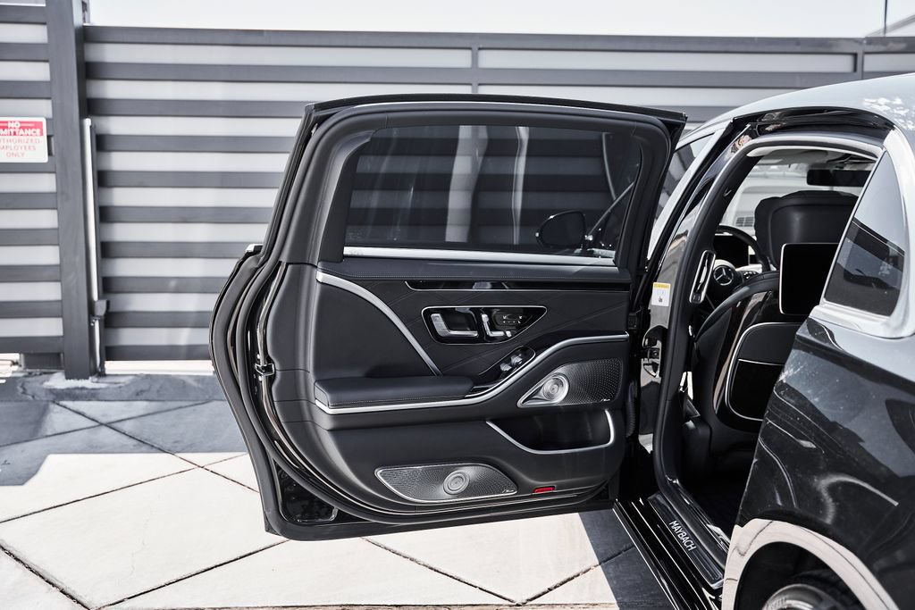 Used 2023 Mercedes-Benz Maybach S 680 4MATIC image 28