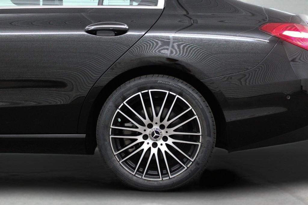 Used 2024 Mercedes-Benz C 300 Sedan image 8