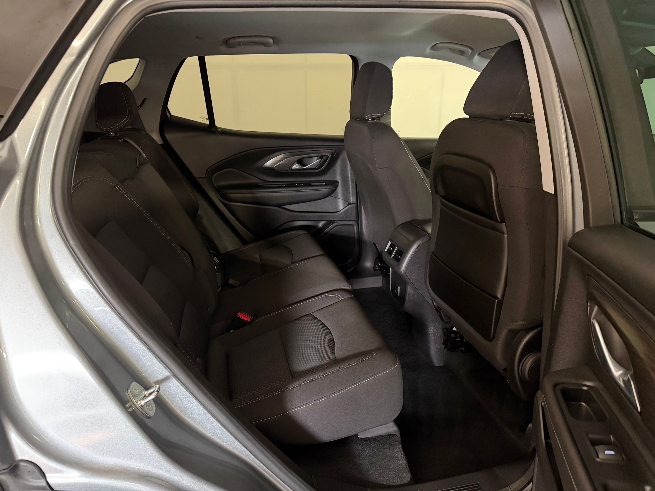 Used 2023 GMC Terrain SLE w/ Driver Convenience Package AWD/4WD image 29