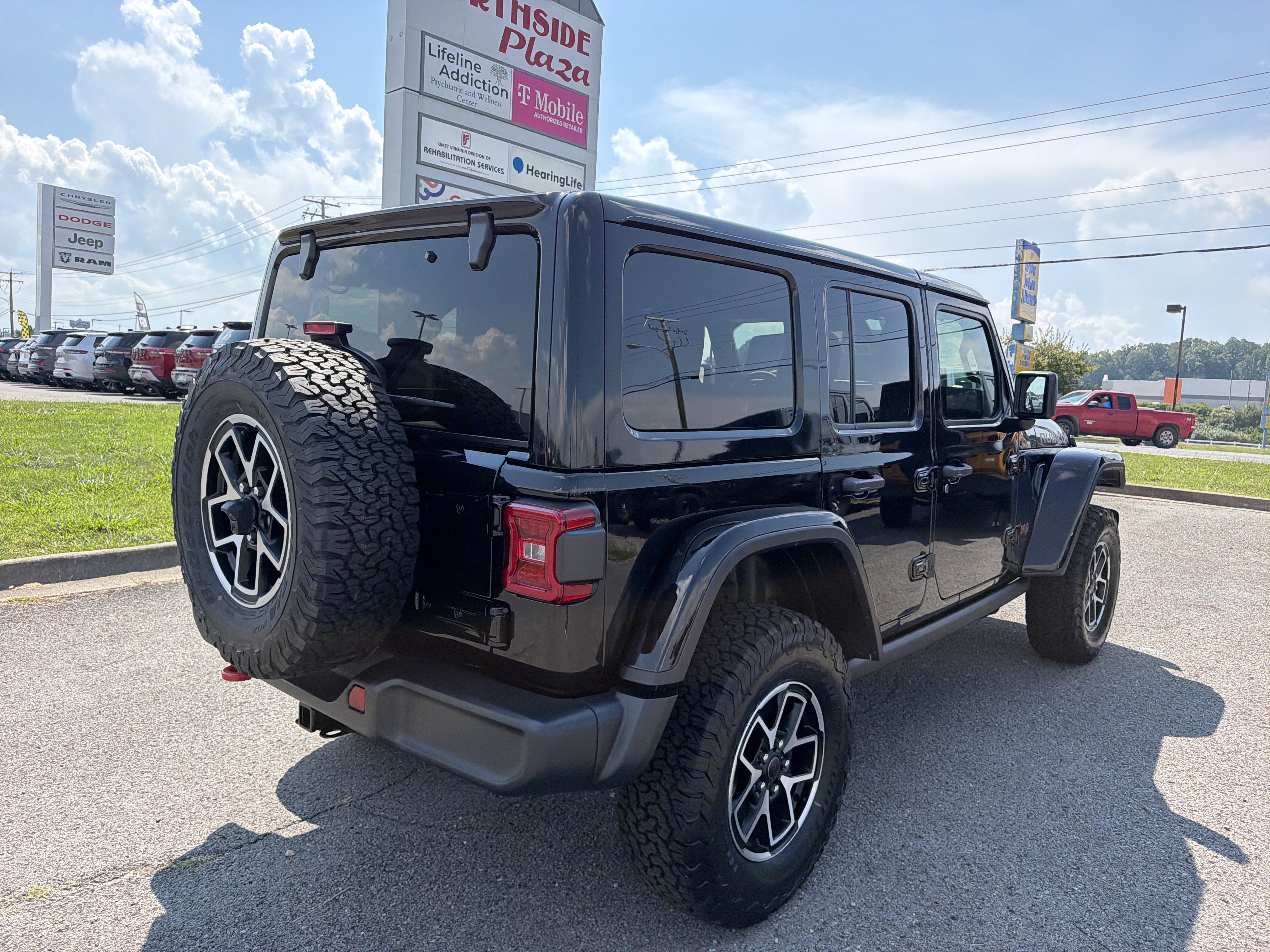 New 2027 Jeep Wrangler Unlimited Rubicon AWD/4WD image 6
