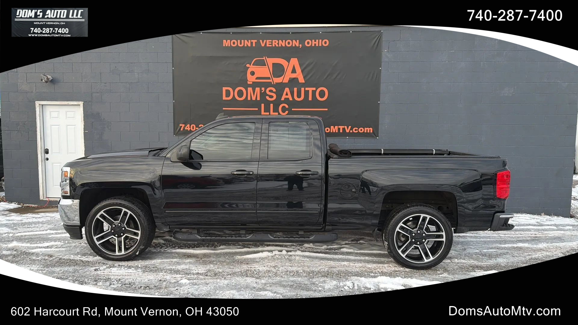 Used 2017 Chevrolet Silverado 1500 LT w/ LPO, Black Pack image 1