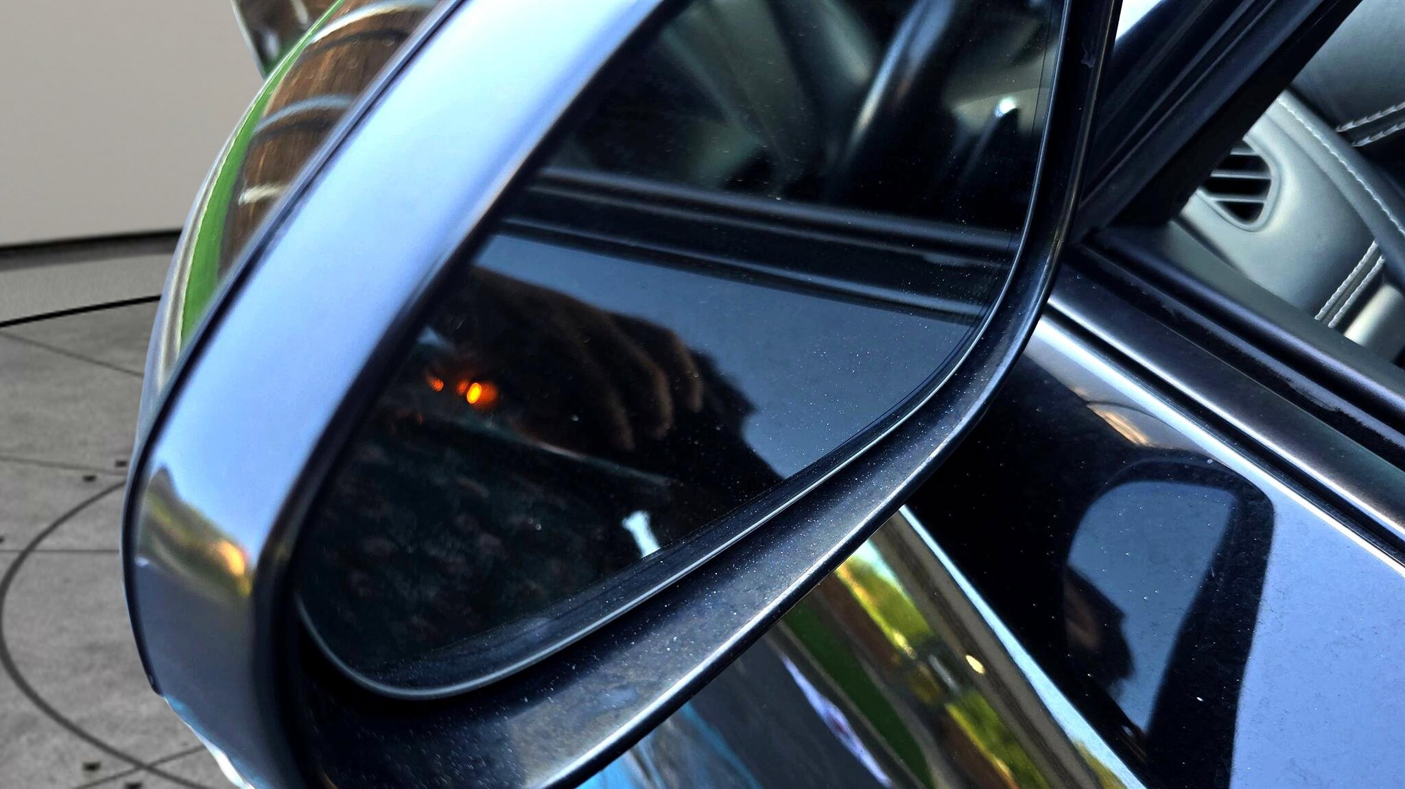 Used 2016 Jaguar F-TYPE R image 46