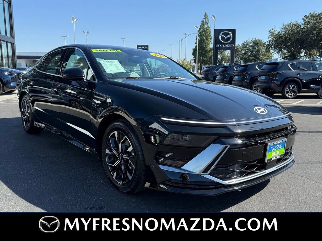 Used 2024 Hyundai Sonata SEL FWD image 2
