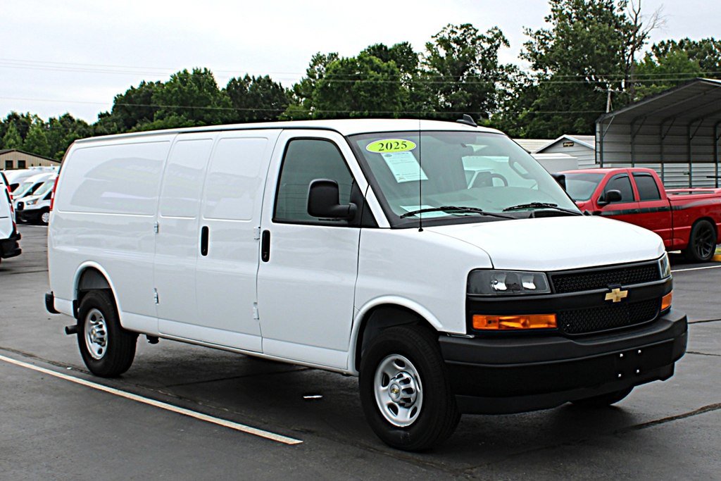 Used 2025 Chevrolet Express 2500 Extended w/ Driver Convenience Package RWD image 3