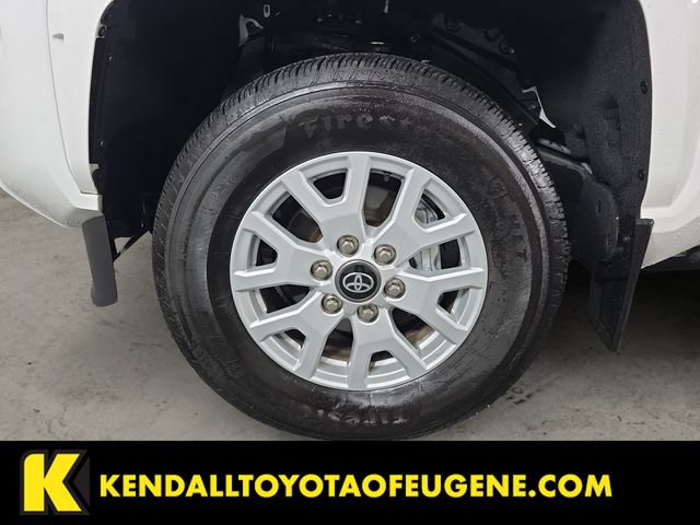 Used 2024 Toyota Tacoma SR5 AWD/4WD image 9
