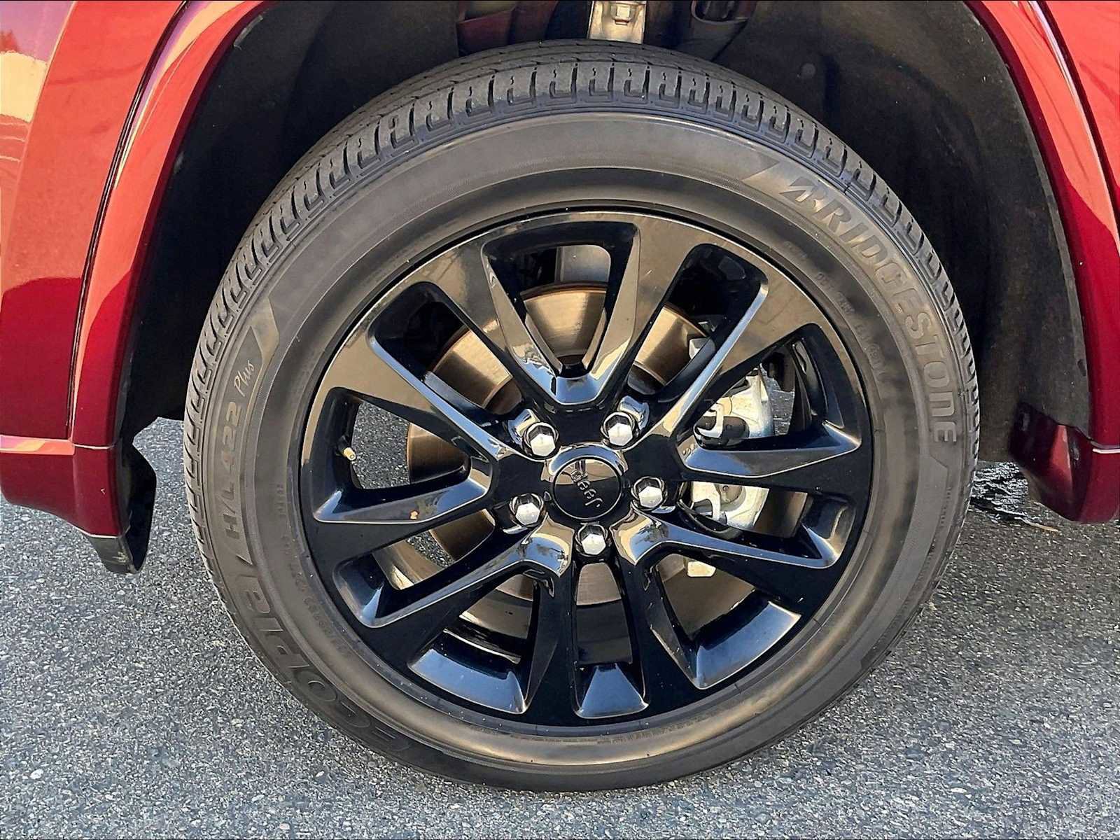Used 2022 Jeep Grand Cherokee Laredo X AWD/4WD image 12