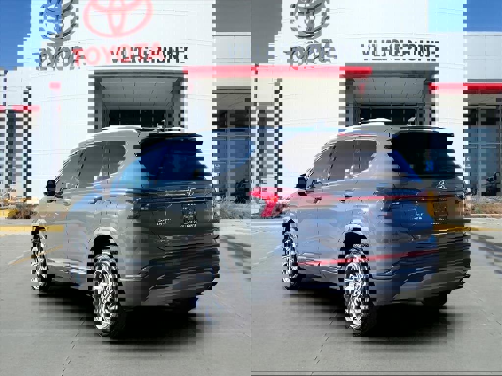 Used 2023 Hyundai Santa Fe SEL image 3