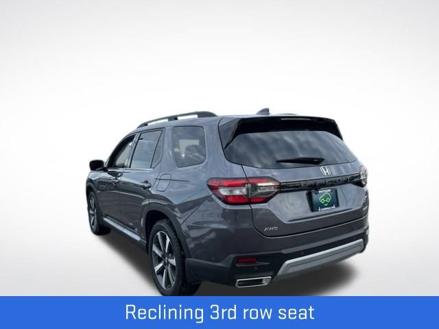 Used 2023 Honda Pilot Touring image 13