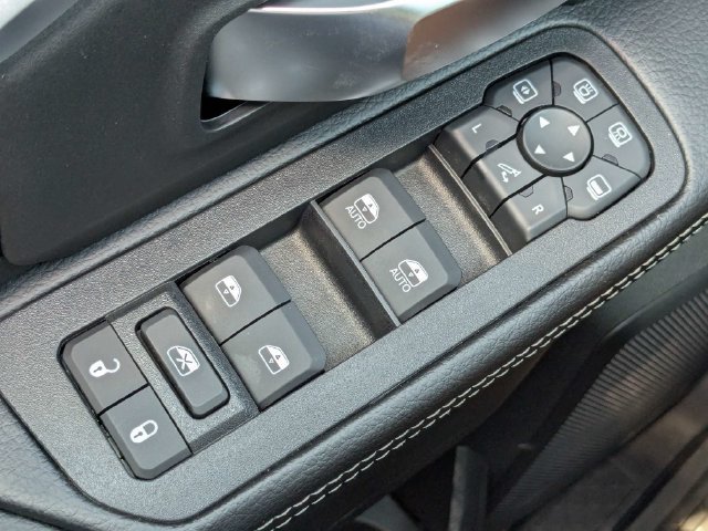 New 2026 RAM 3500 Big Horn AWD/4WD image 23