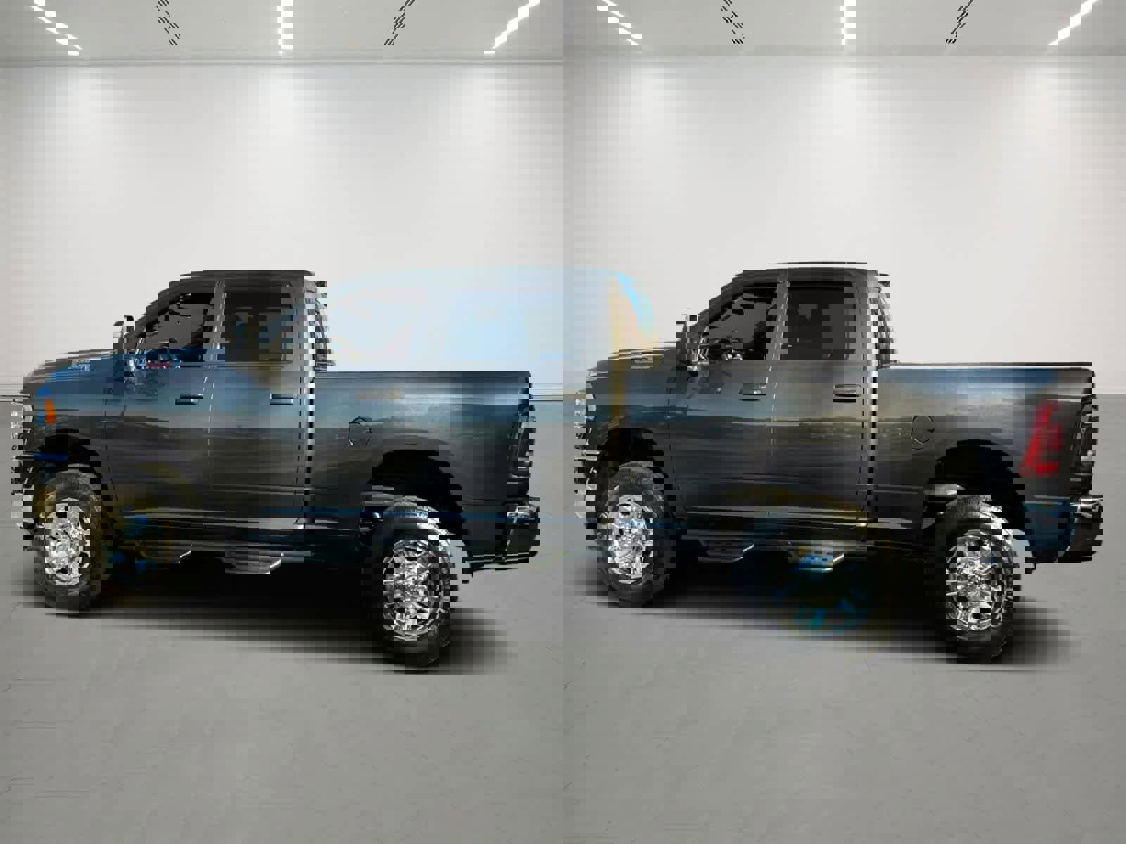 Used 2024 RAM 2500 Tradesman w/ Towing Technology Group image 2