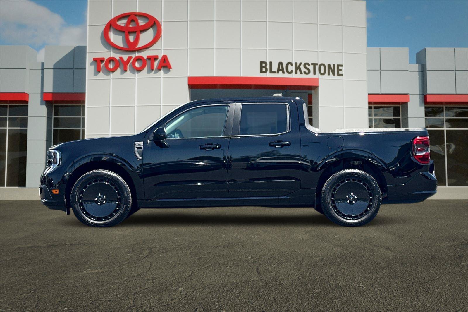Used 2025 Ford Maverick Lobo AWD/4WD image 6
