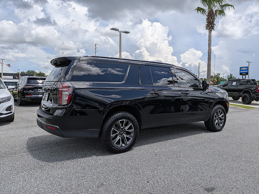 Used 2022 Chevrolet Suburban Z71 AWD/4WD image 30