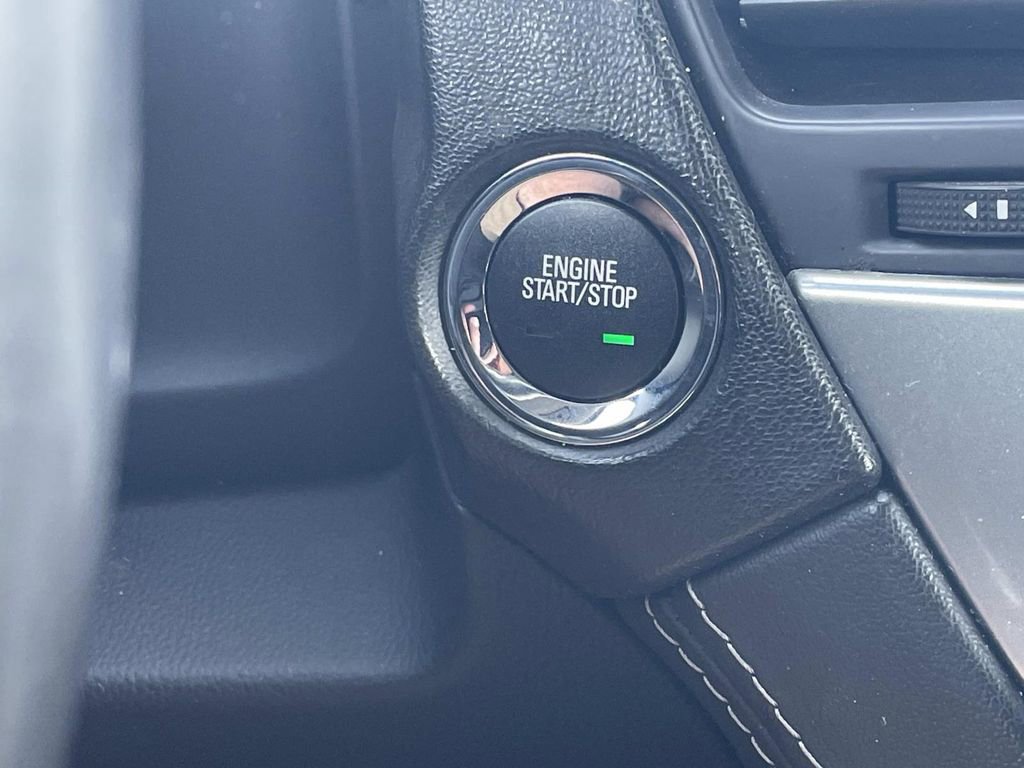 Used 2017 Chevrolet Suburban LT image 29