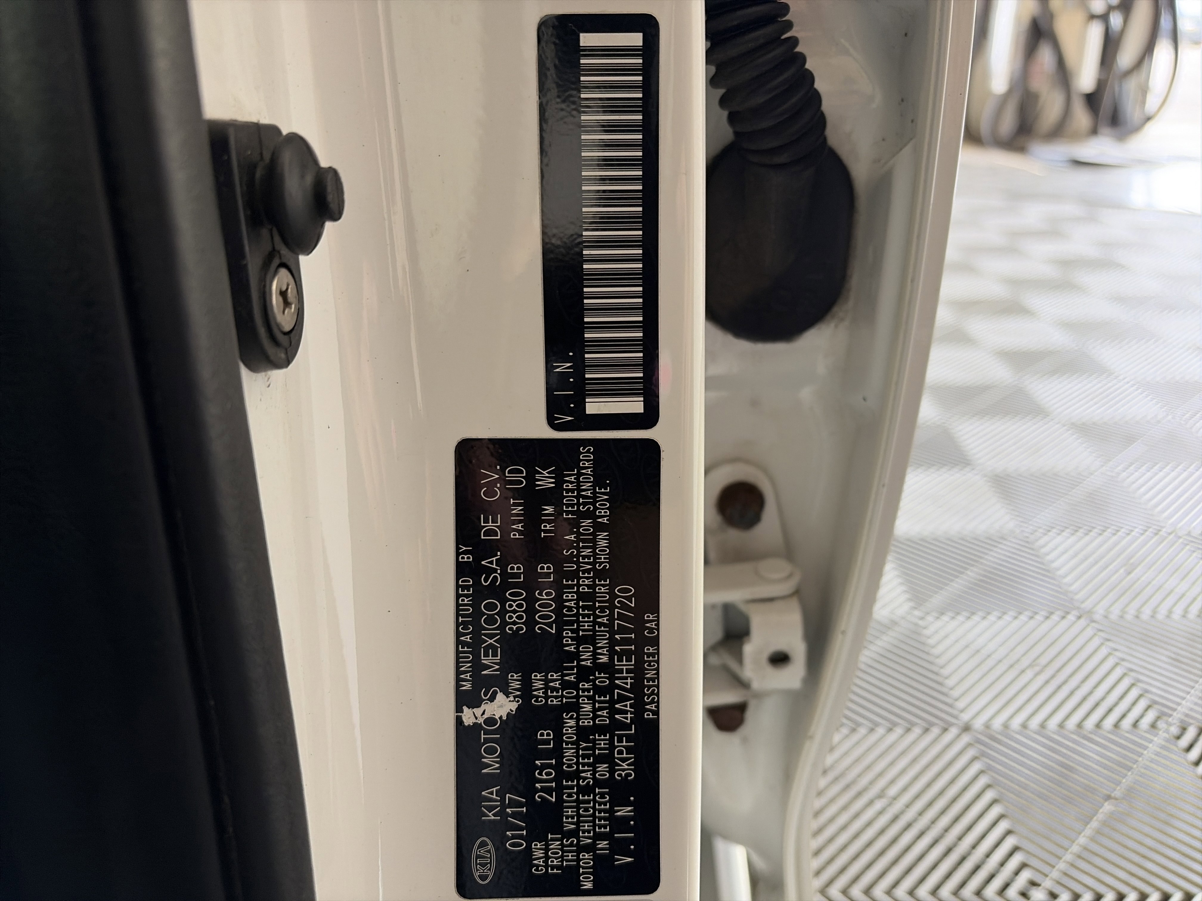 Used 2017 Kia Forte S image 32