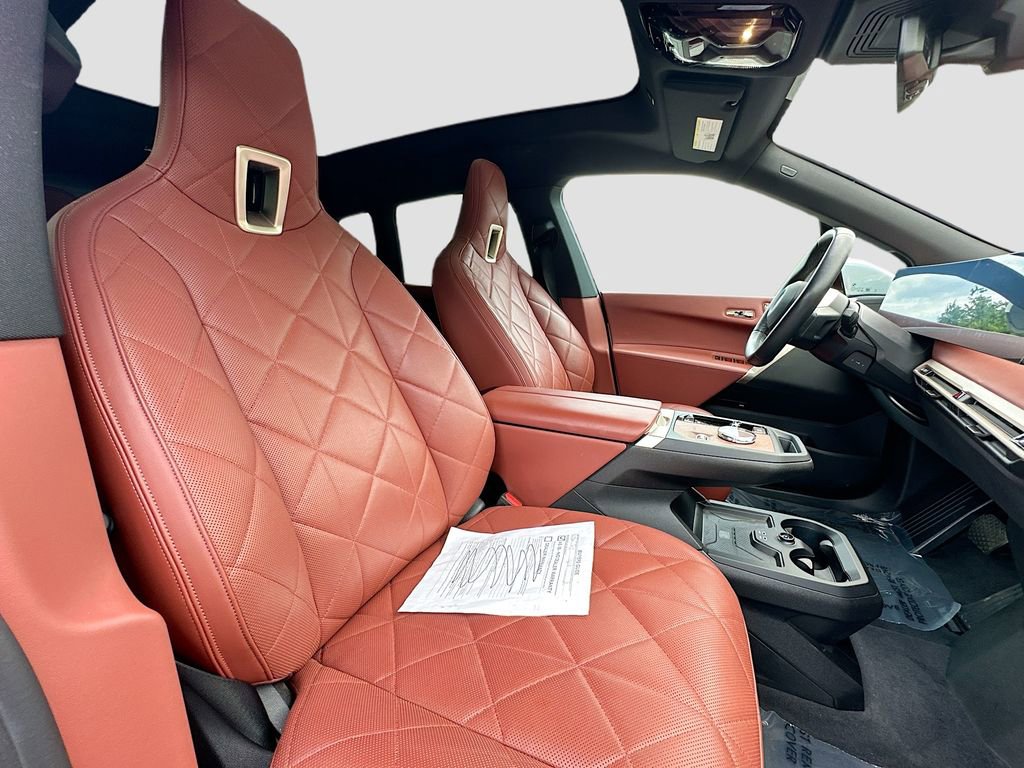 Certified 2024 BMW iX xDrive50 w/ Premium Package AWD/4WD image 30