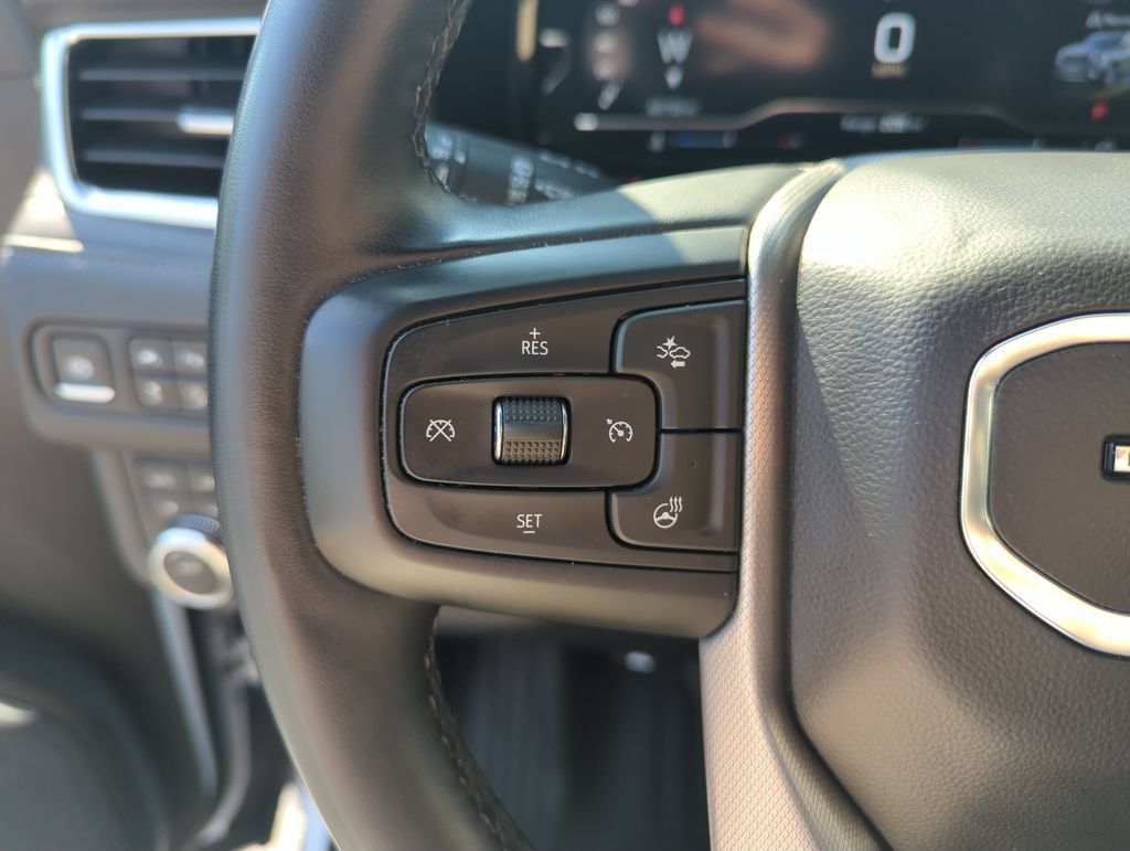 Used 2024 GMC Yukon Denali AWD/4WD image 21